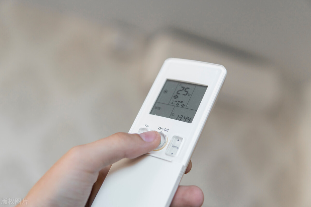 空调开了就自动停机怎么回事,空调用遥控器开机后会自动关机