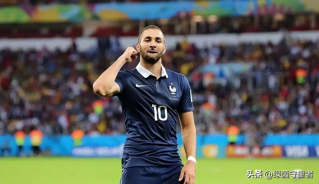 莱万和本泽马谁厉害,本泽马金球奖还有悬念吗