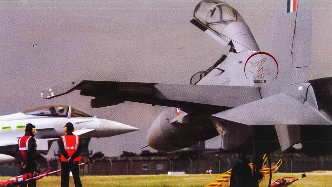 中国战机吊打美国战机精彩视频,歼16vs阵风战斗机