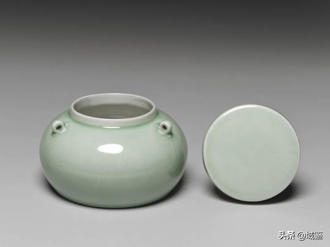 南宋龙泉窑梅子青釉图文,顶级龙泉窑青釉