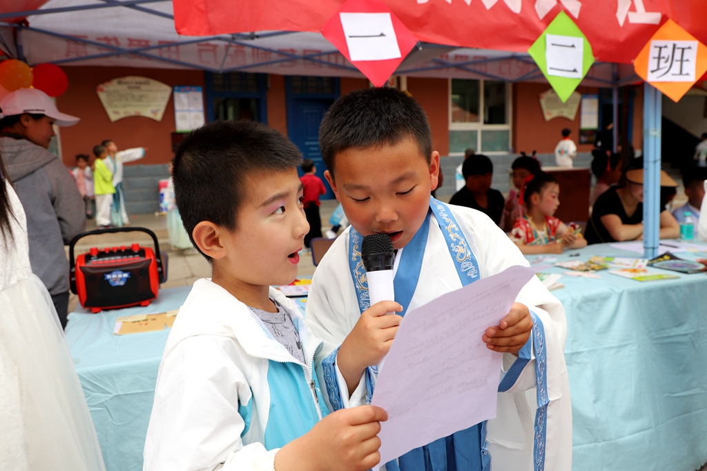 城关小学一年级跳蚤市场,跳蚤市场小学卖乒乓球