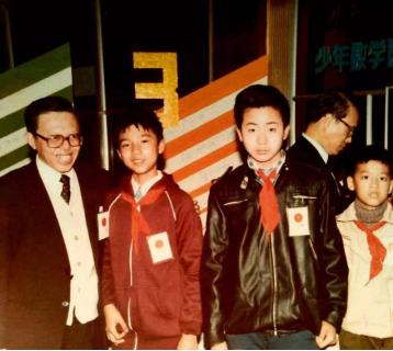 16岁上清华28岁哈佛教授,16岁白手起家创业20岁销售过亿