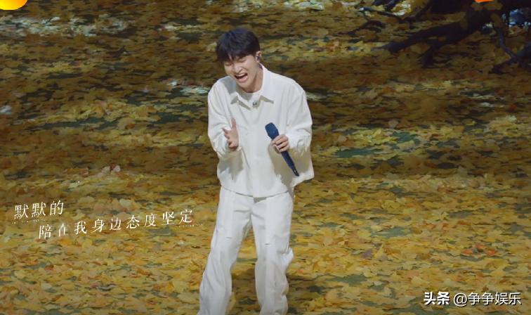 湖南卫视时光音乐会周深方文山,方文山夸赞周深演唱下雨的声音