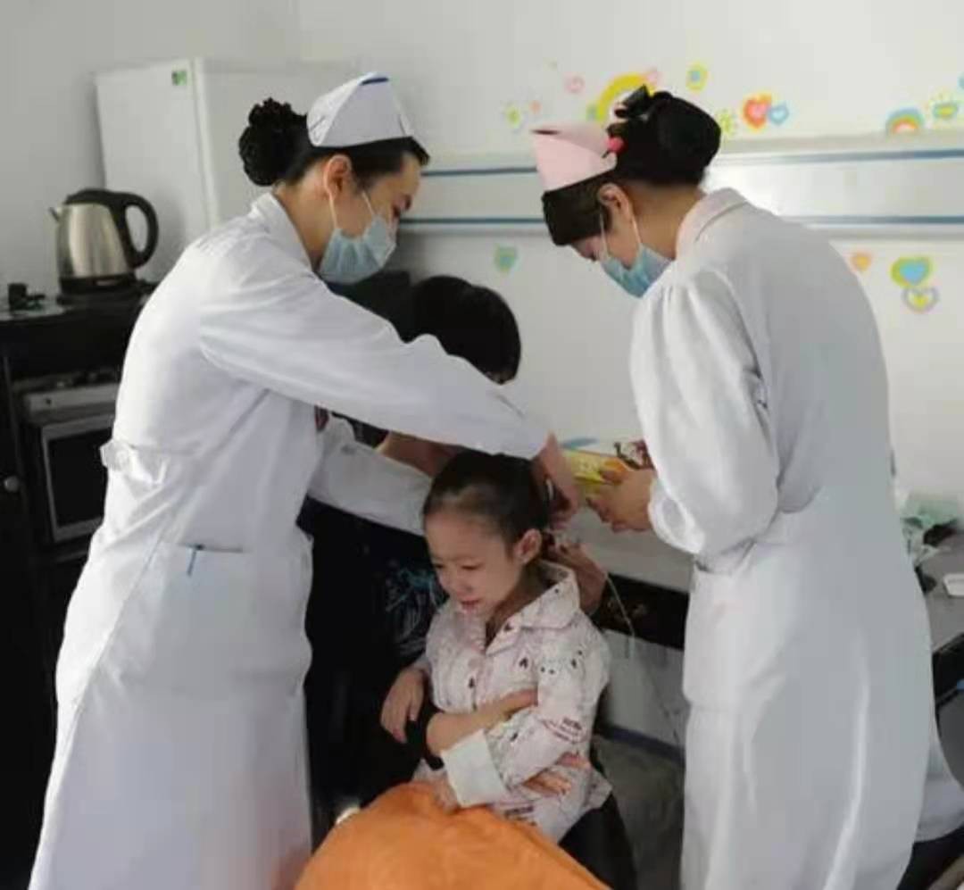 2010年一位山西4岁女童得“怪病”，肚子宽106厘米，后来治好了吗