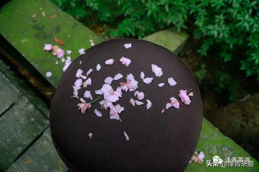 “自古名寺出名茶”，什么样的茶才能称为禅茶呢？