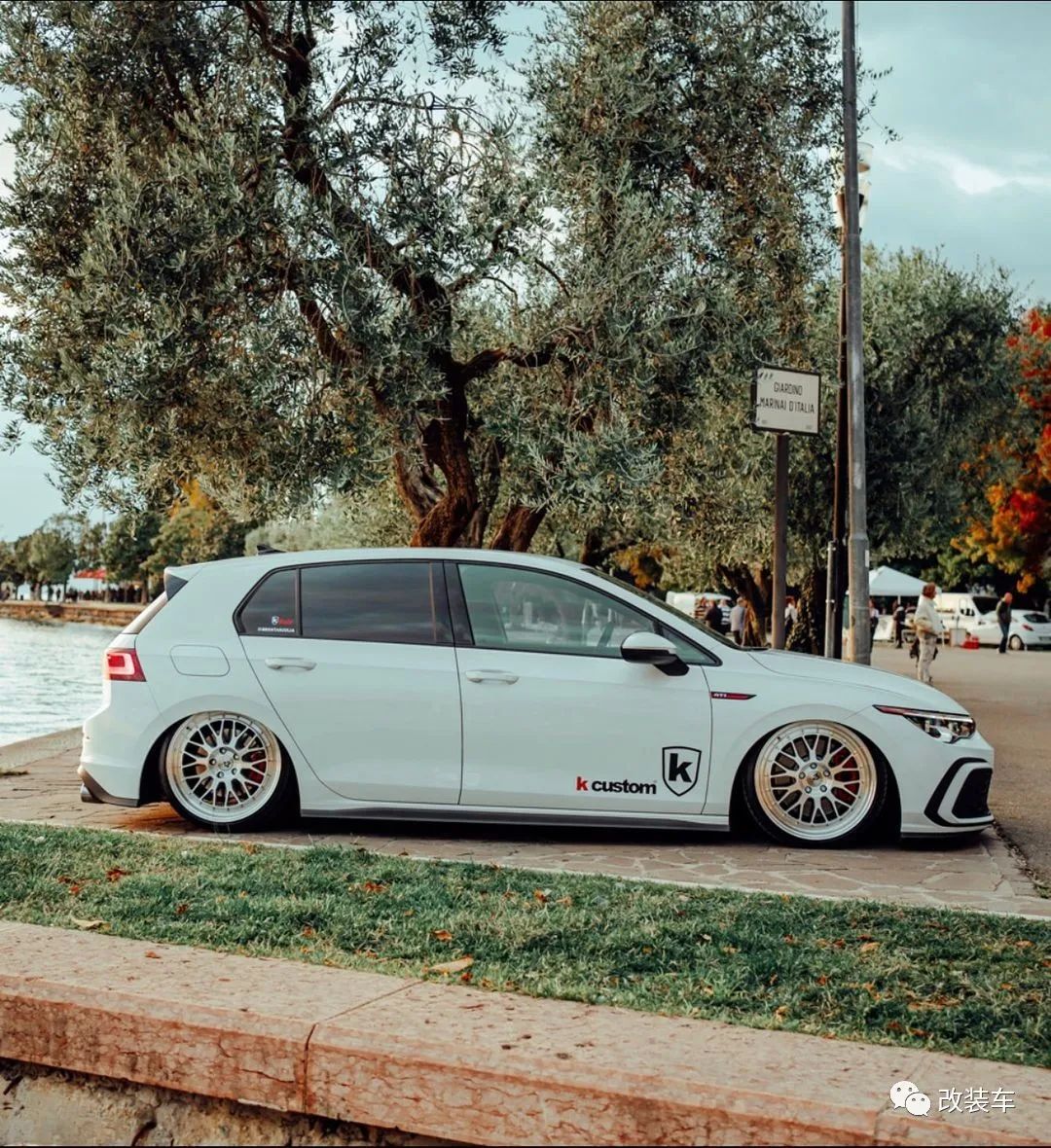 第八代高尔夫gti实车图片,高尔夫8代gti姿态