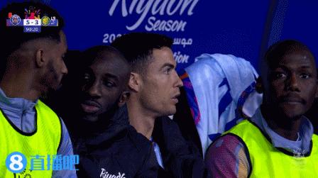 c罗和梅西之间的球王之争,梅西与c罗巅峰对决c罗赢过吗