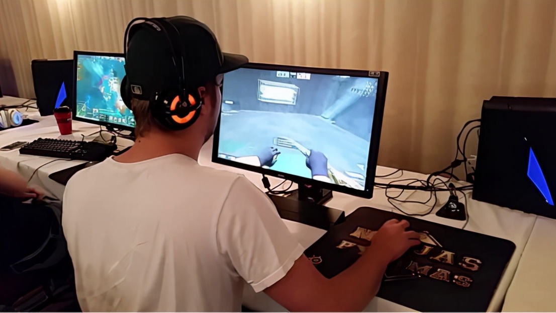 高刷为什么要配高帧率,高帧率高刷新率对fps游戏的提升