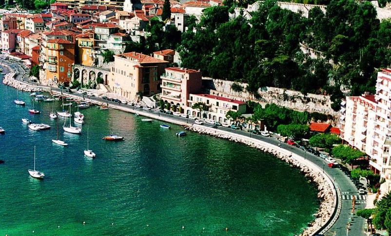 尼斯是什么地方？去那里旅游应该办理什么签证？现在好申请么？