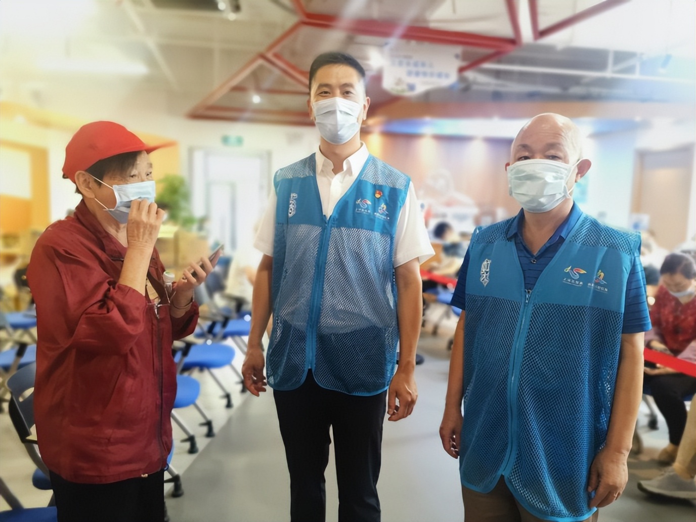 致敬平凡工作岗位上的无私奉献者,岗位上的默默坚守用平凡书写奉献