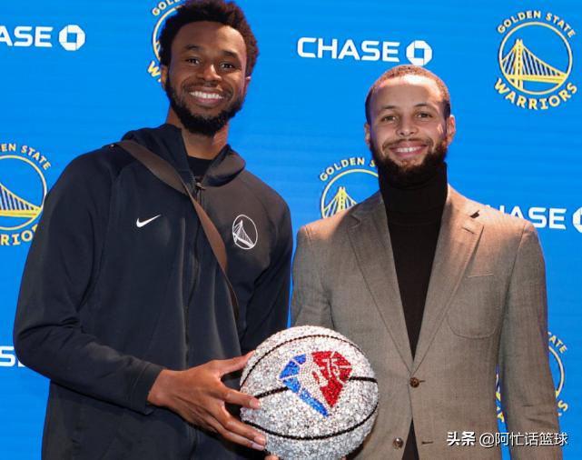 维金斯单场8记三分科尔,科尔维金斯18分全场回放