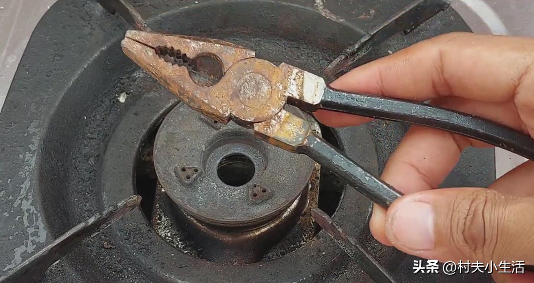 老虎钳子绝缘皮坏了怎么办,老虎钳子坏了怎么处理