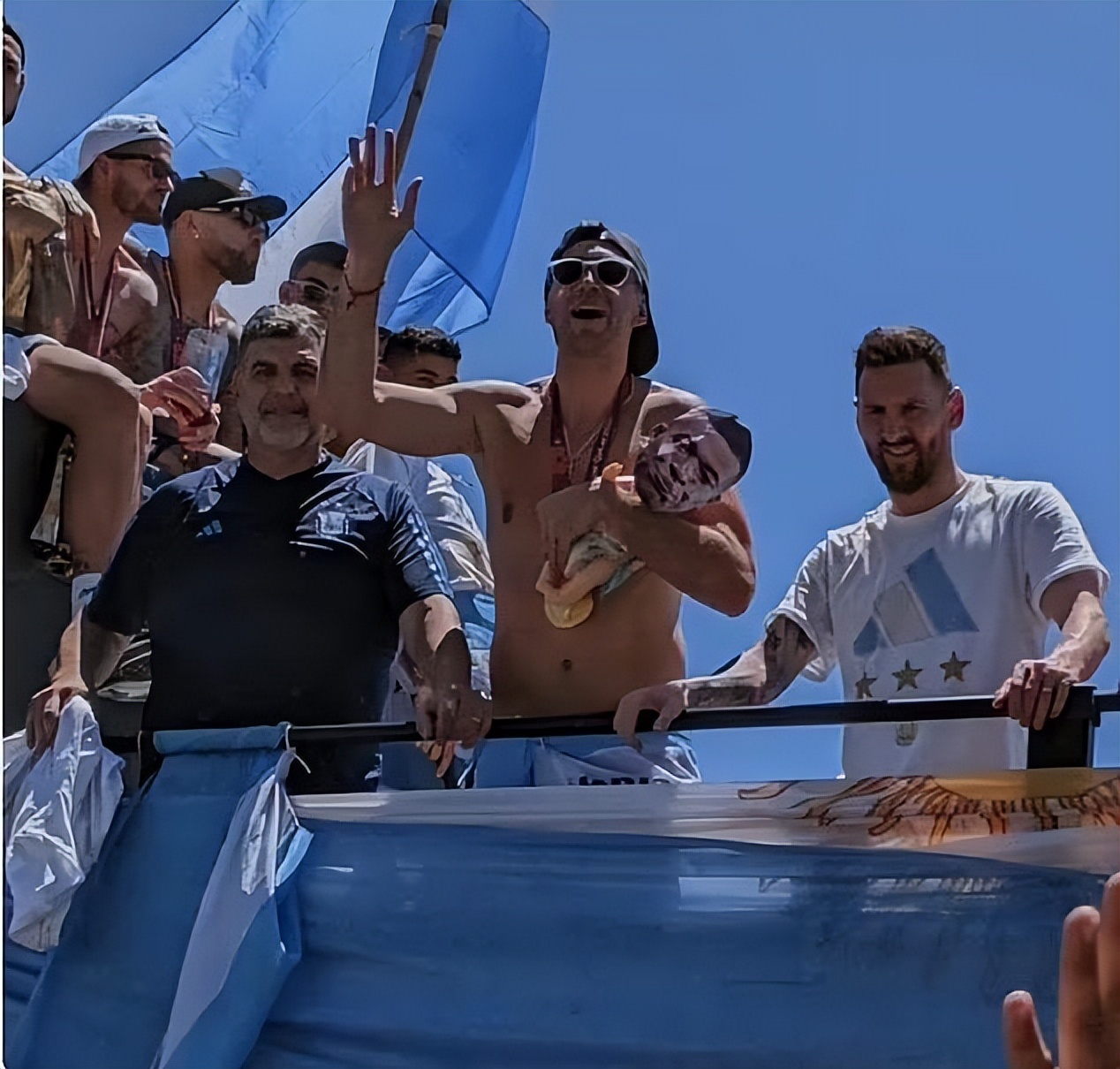 阿根廷巡游姆巴佩,姆巴佩和梅西忍者神龟