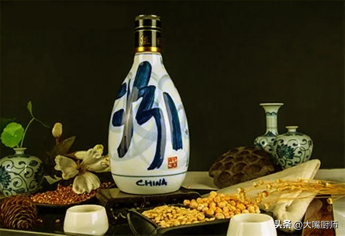 大哥买了瓶茅台结局亮了,山西大哥倾家荡产买了个瓶子