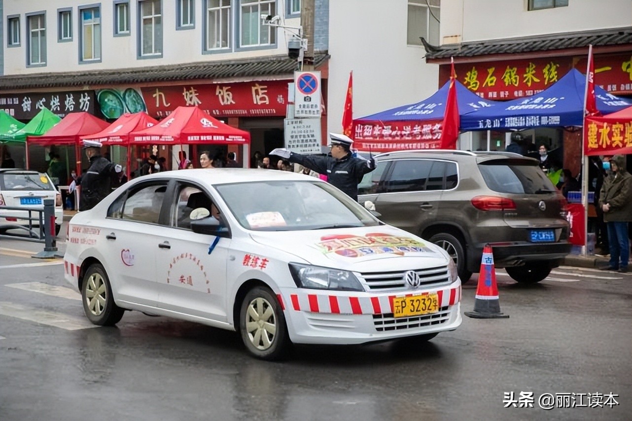 高考直击考场,直击2023高考现场走错考场