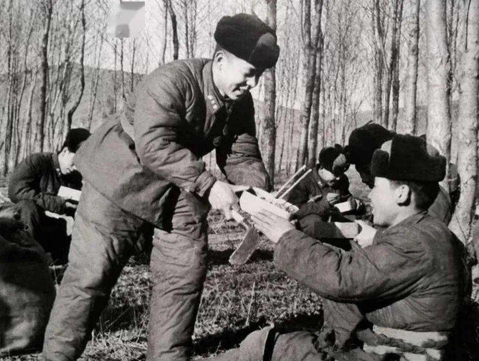 雷锋不应三月来、四月走：上善结合的雷锋精神，是职场的顶级精明