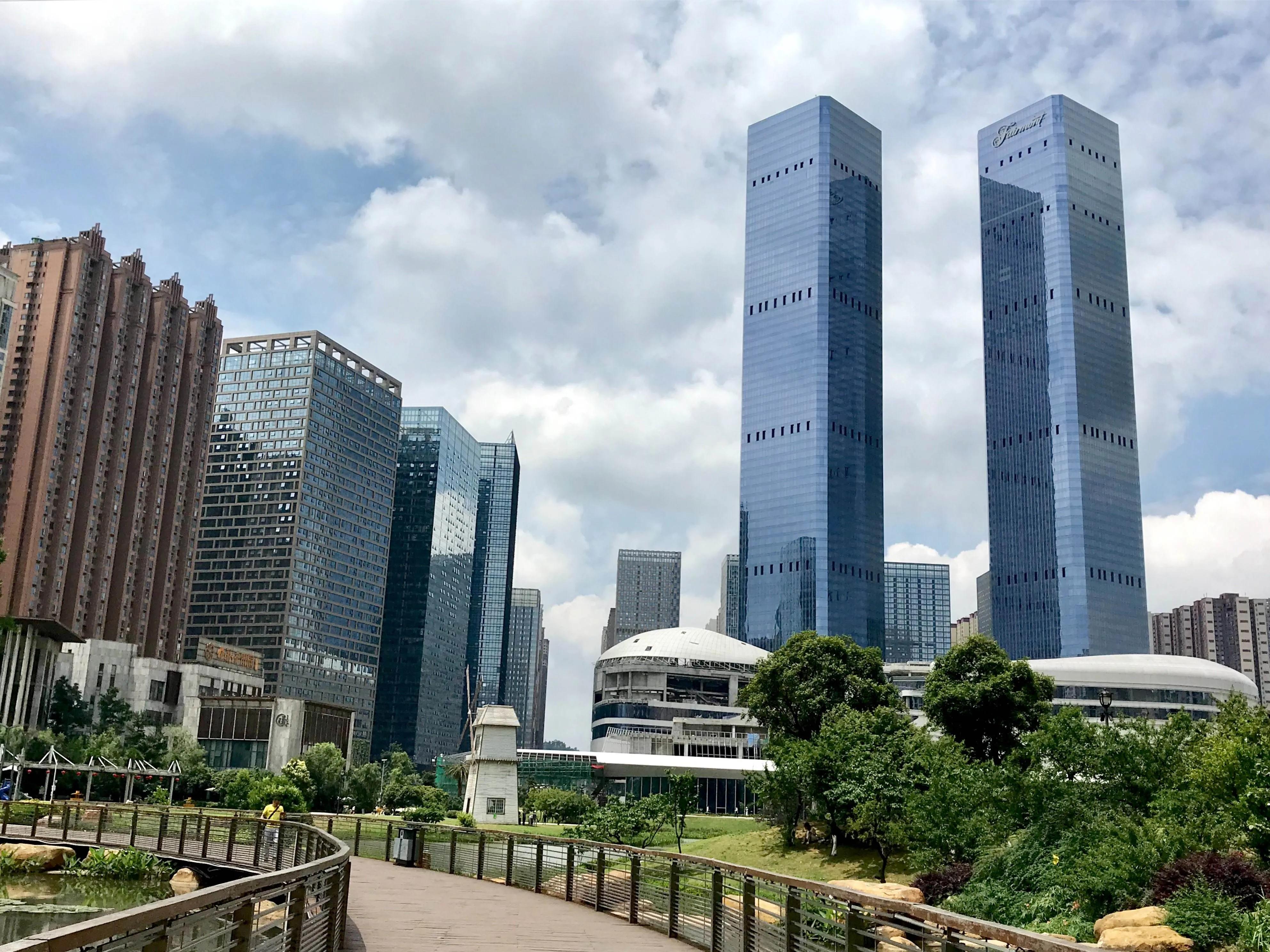 贵阳花果园：亚洲最大的楼盘，为什么诞生在相对贫穷的贵州