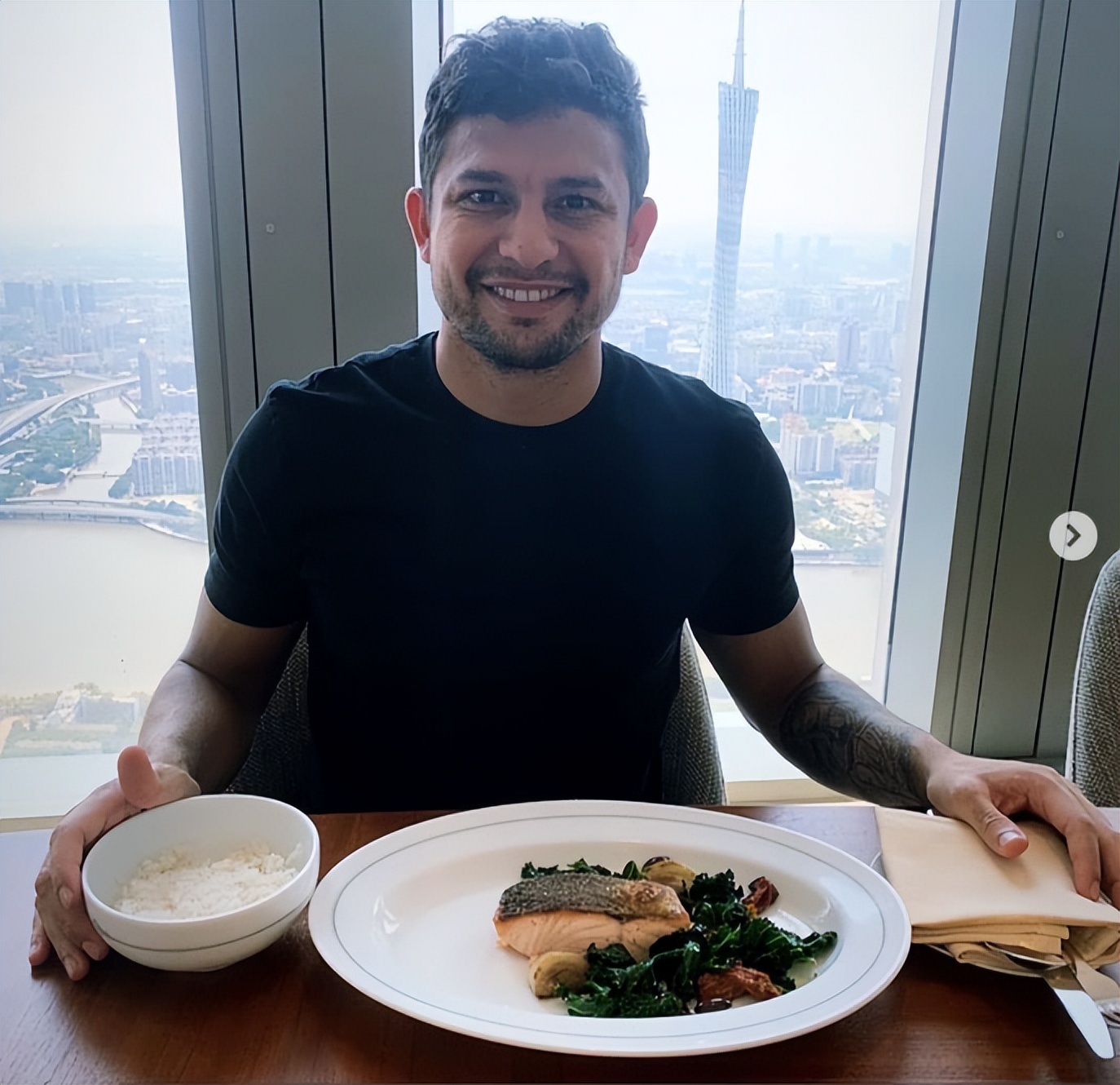 艾克森中超最新消息,艾克森中超射手王亚冠