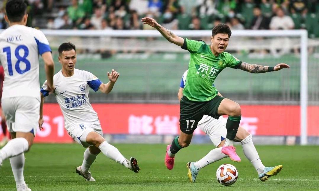 国足最强阵容预测：武磊领衔谢鹏飞杨立瑜或助国足一臂之力