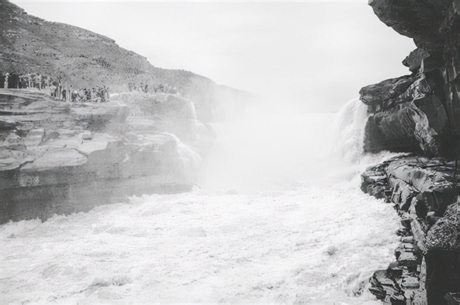 李银桥转业后，在天津待遇不好，毛主席发话：你们这是瞎搞