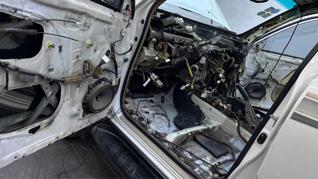 06年丰田霸道汽车翻新全过程,从山西拉回来的车