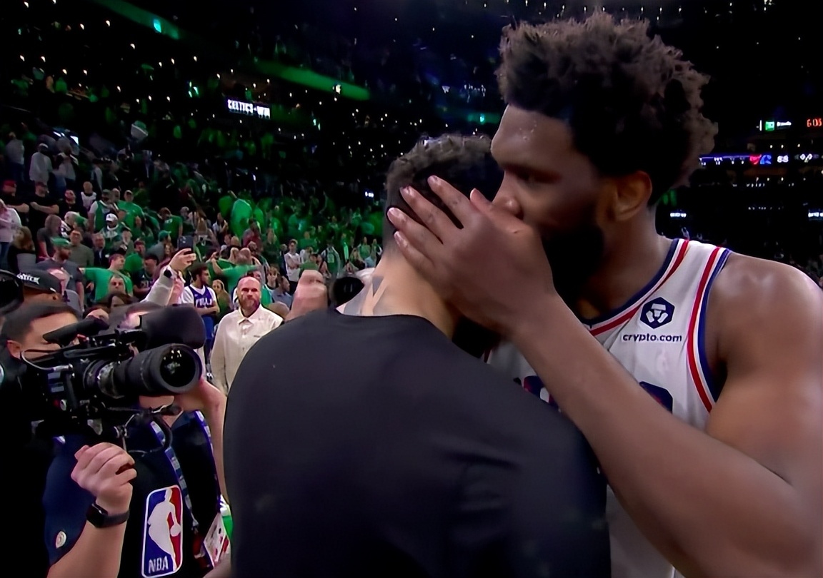 76人不敌绿军恩比德赛后发言,76人被淘汰哈登赛后采访泪目