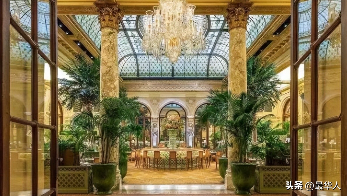 相爱相杀几十年，特朗普把他的前妻，葬在了高尔夫球场