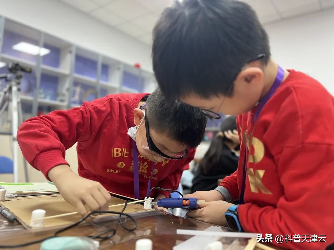 原来物理还能这样玩!|“少年工匠—平衡的奥秘”主题冬令营圆满闭营