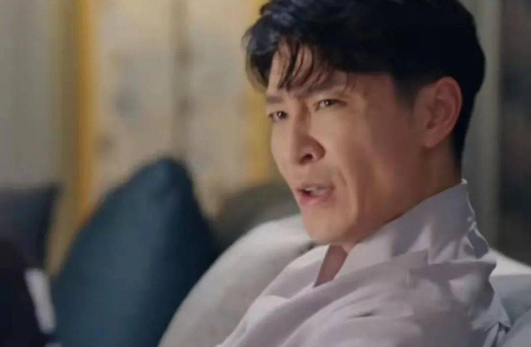 老演员整容脸变形,老年人整容前后照片