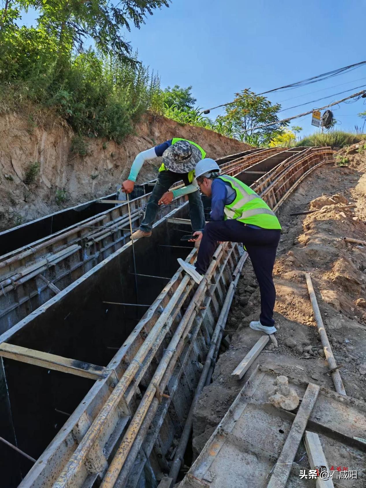 高温下的坚守公路人,酷暑高温下的坚守