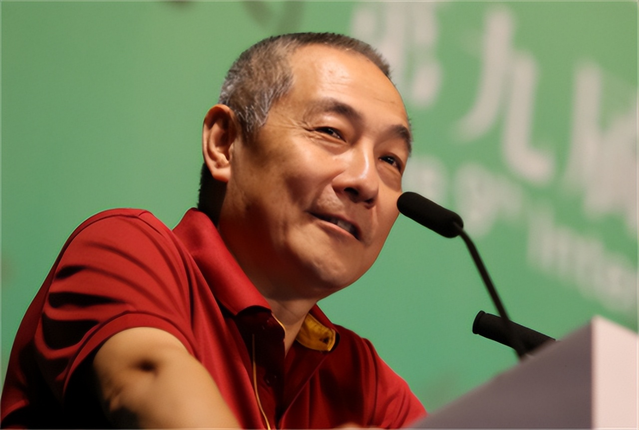 疫情三年狂赚222.8亿，这男人靠“国难财”登顶富豪榜，网友：该