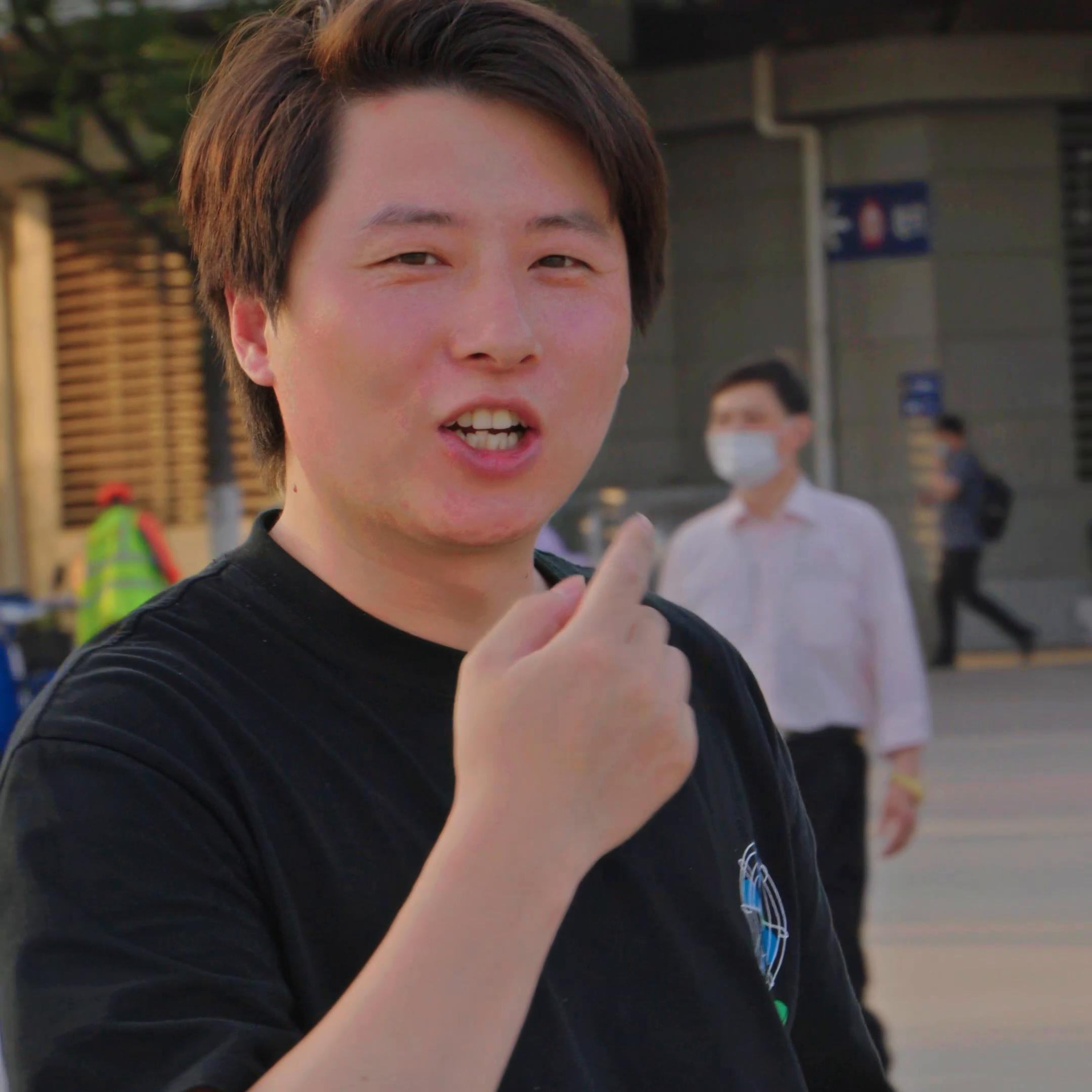 苹果iphone14promax火车站,3000的苹果14promax靠谱吗