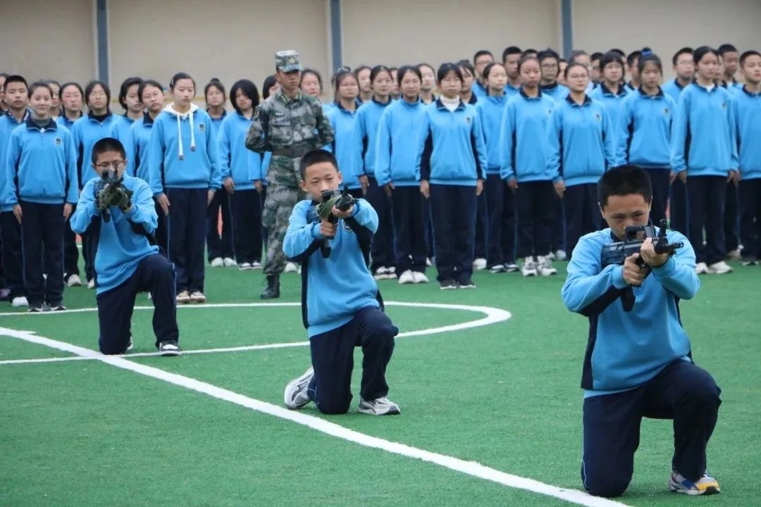 热血少年,百炼成钢!天府师一国防教育活动火热开展