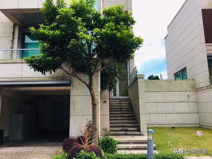 香港有钱人真实生活,香港富翁体验底层生活