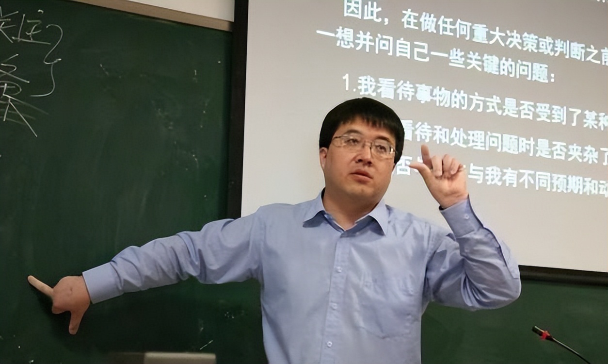 为什么清华大学课堂全程英文上课,清华大学英语授课原视频