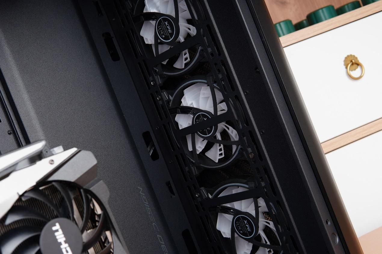 乔思伯d500多少钱,乔思伯机箱u4plus装几个硬盘