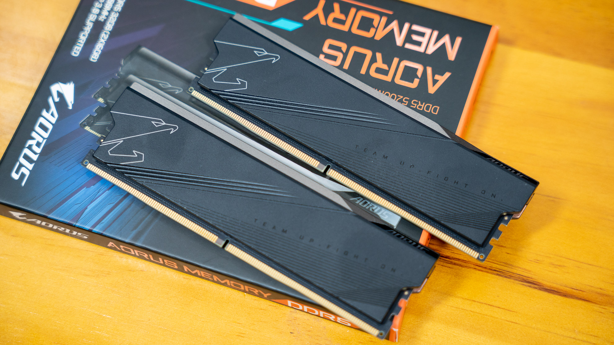 华硕主板ddr5怎么调内存频率,DDR5内存怎么选