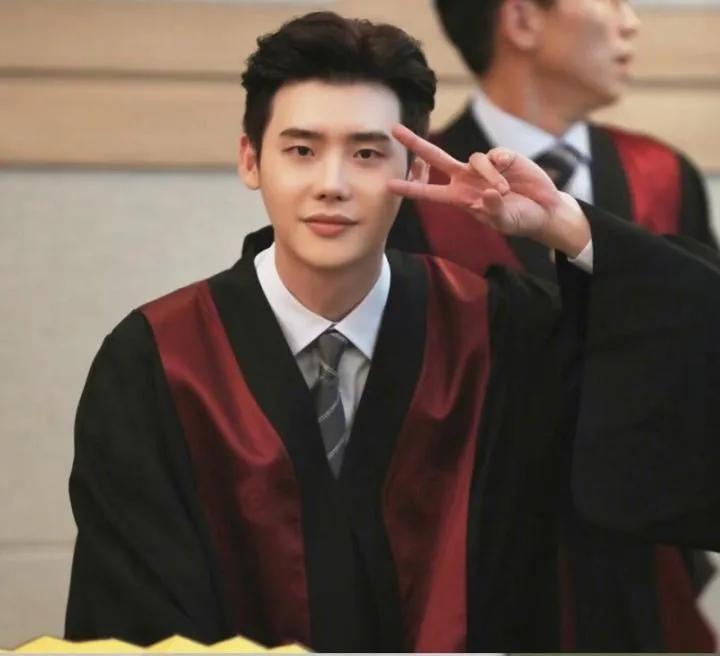 不为你花钱的男孩真的不爱你吗,男生说很爱你却不愿意为你花钱