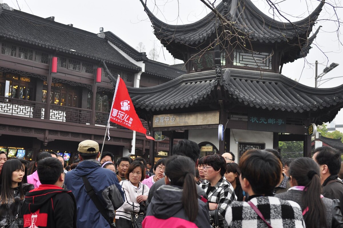 国内最坑的5条旅游街，名气很大却一个比一个坑，冰淇淋一个卖80