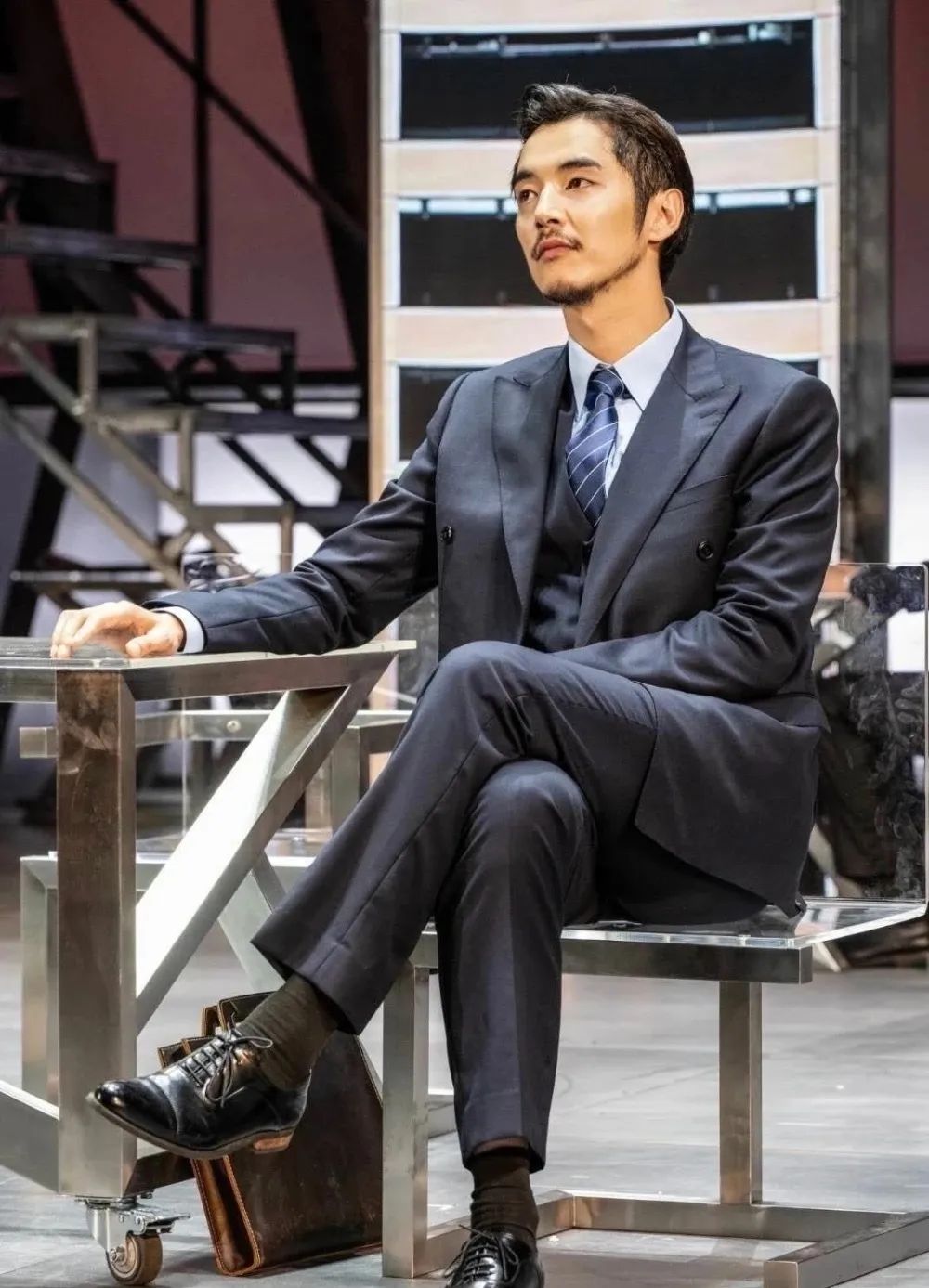 189cm叔系少年爆红!曾是国家级运动员?有颜有身材有演技…