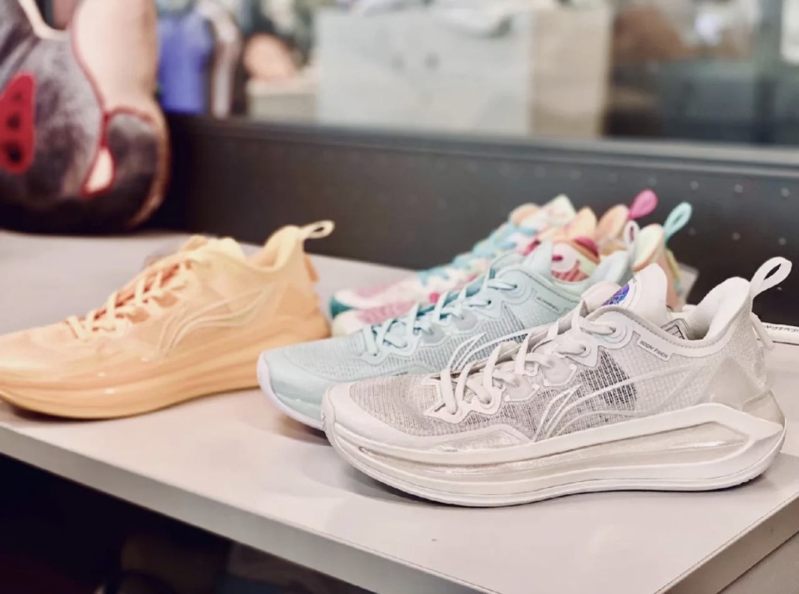 李宁利刃3低帮版曝光！这还是我们印象中的那双电商款篮球鞋吗