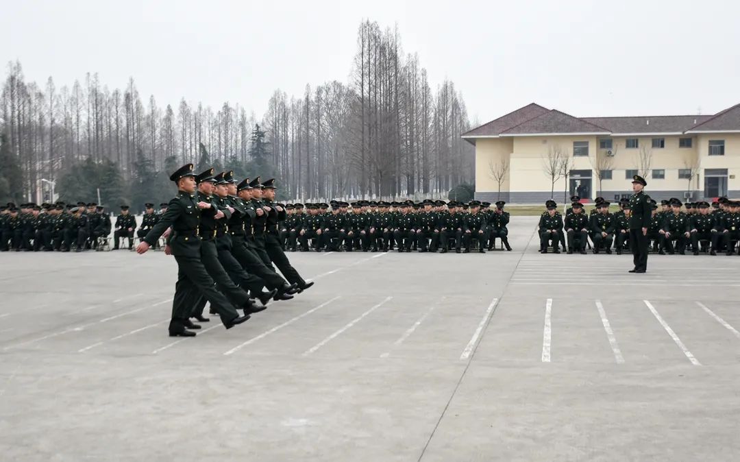 军营一周工作安排,军营一日生活制度时间表