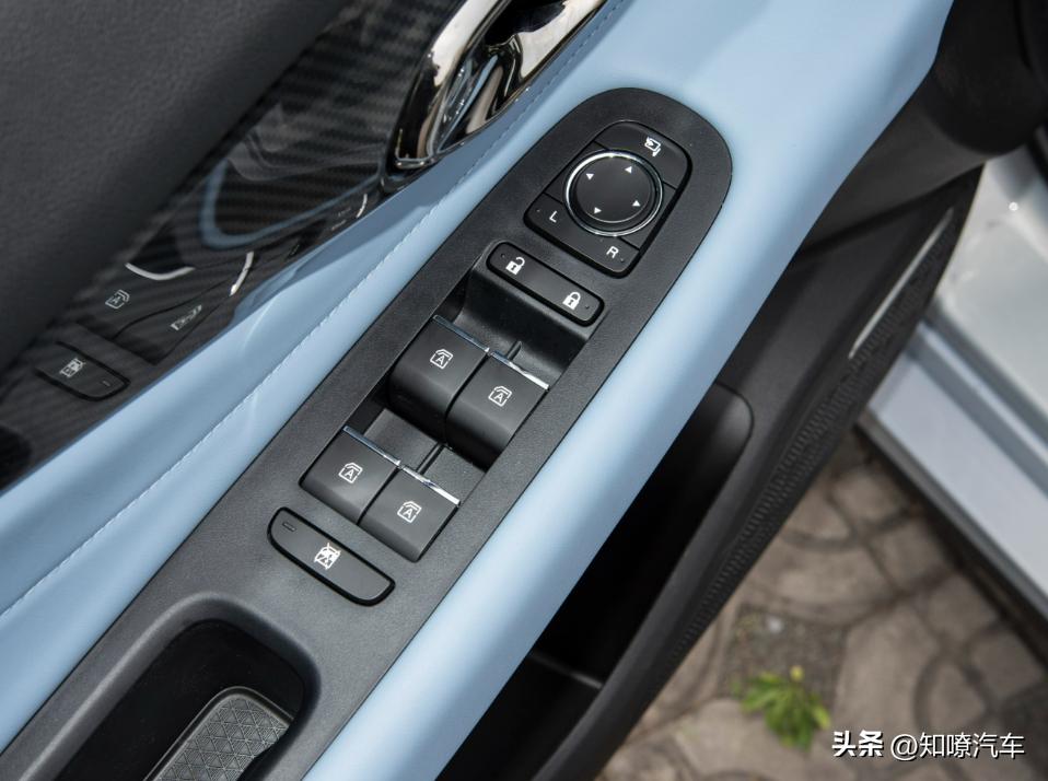 23款影豹混动怎么样,传祺影豹对比卡罗拉