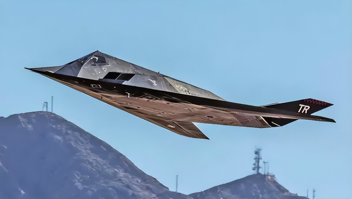 科学家让美国飞机变废铁,让美国的隐形战机无所遁形