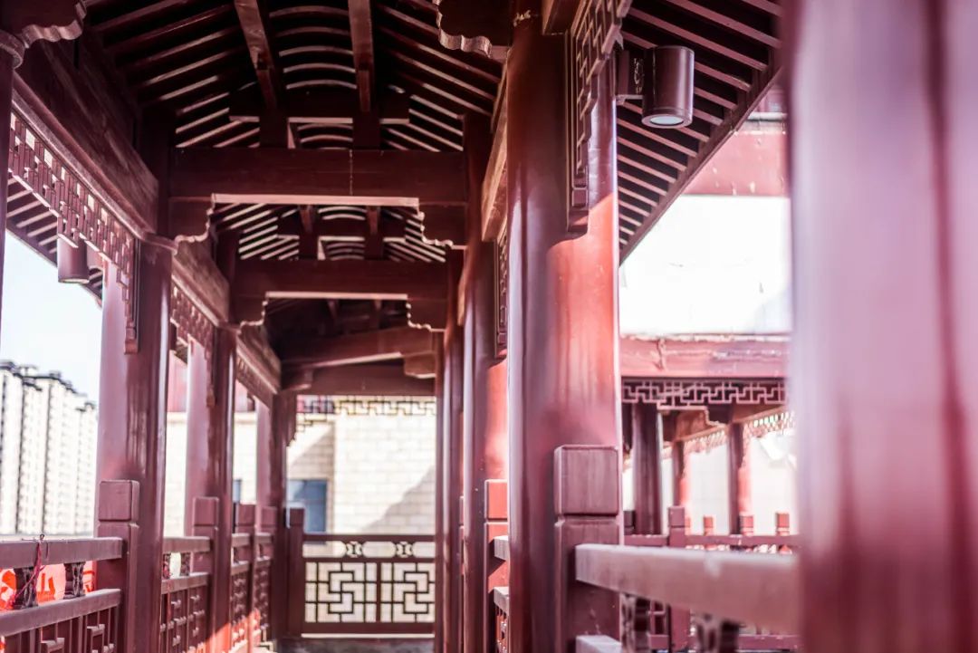 【上饶天下SHOW之铅山县】百年浮桥沧桑，百里信江画廊，辛弃疾巨雕缘何背城北望？