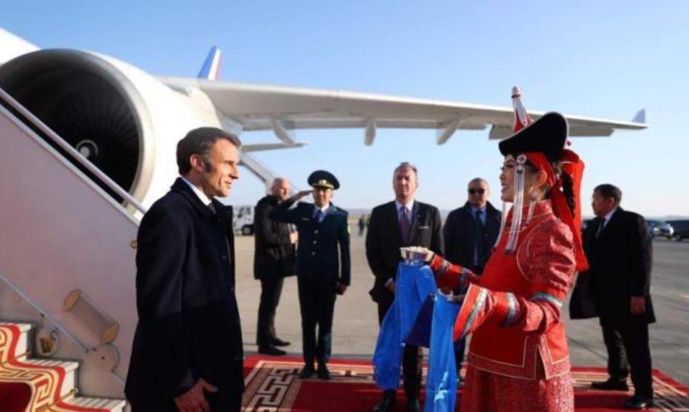 法外长访华仪式,蒙古国总统出访