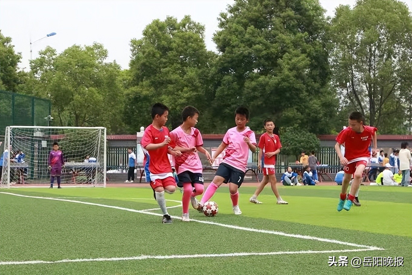 平江县新城小学足球队,平江县新城学校足球