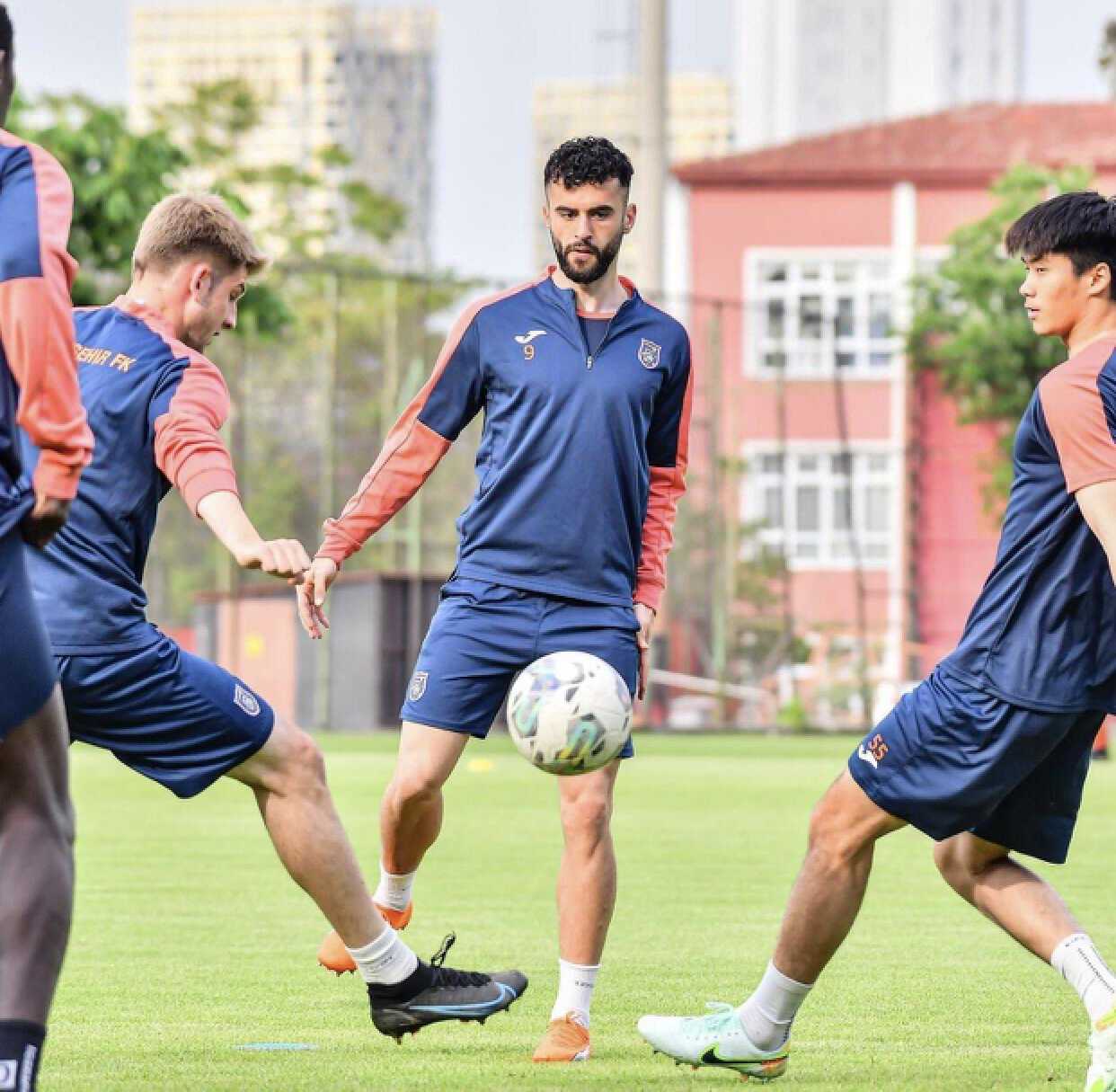 吴少聪防守集锦国足,吴少聪怎么没踢亚洲杯