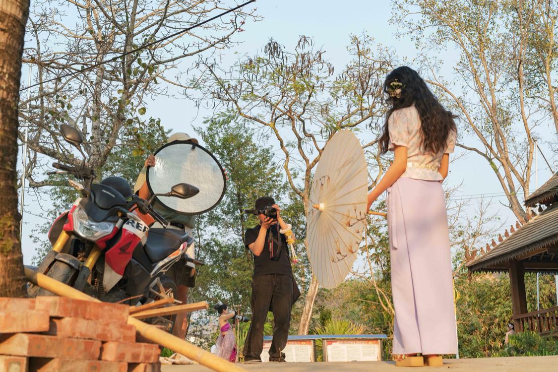 骂版纳是因为你没走出告庄玩版纳跟着小姐姐们走你才晓得味道