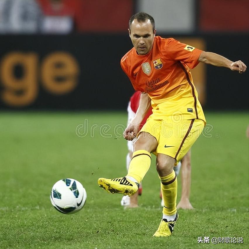 足球中场指挥官排名,足坛公认的中场大师